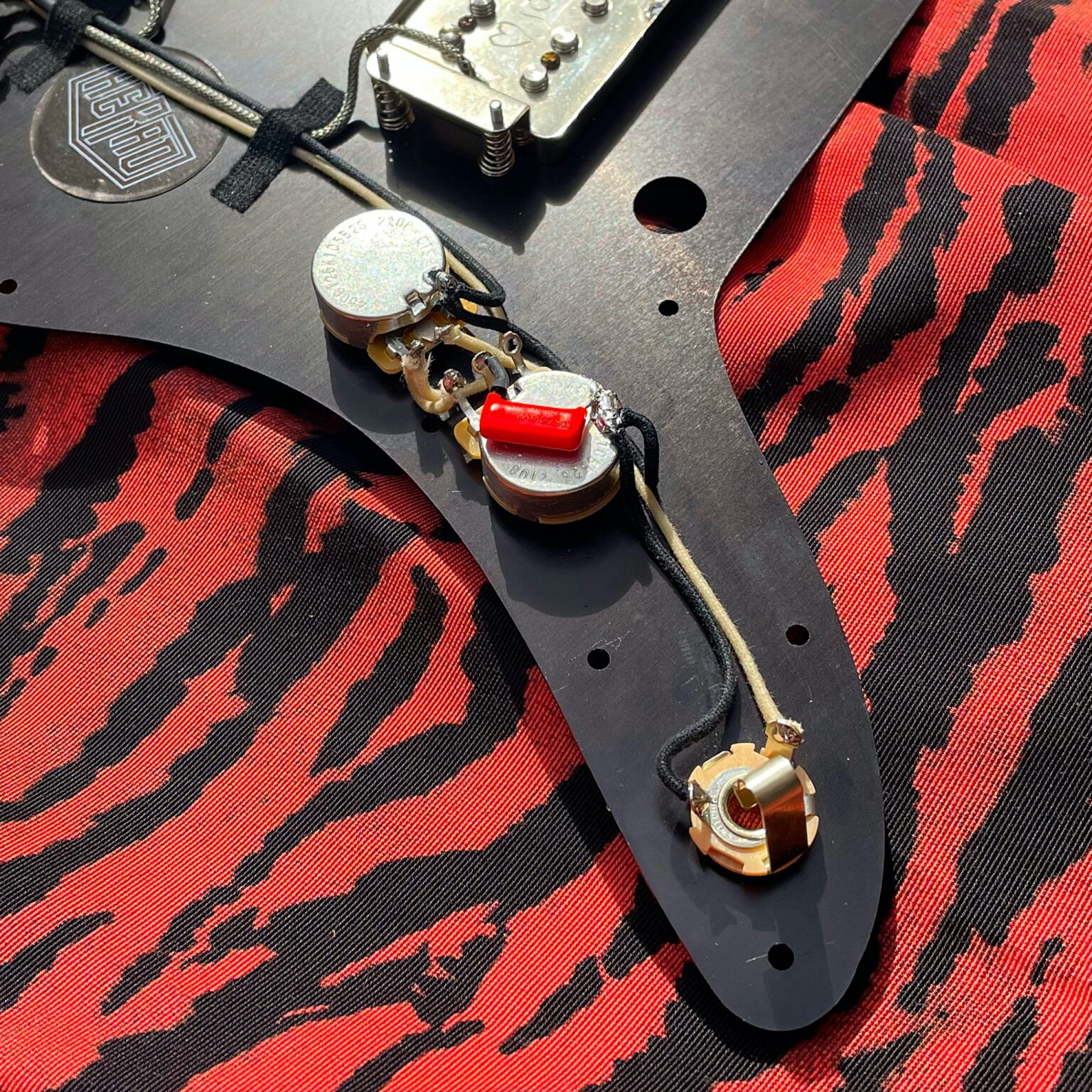 Wired Anodized Loaded Jazzmaster® Pickguards madlove